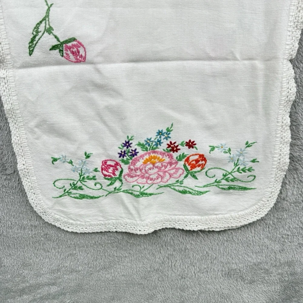 Vintage Ivory Table Runner Decor Floral Bouquet Embroidered Lace‎ Tulip Coquette